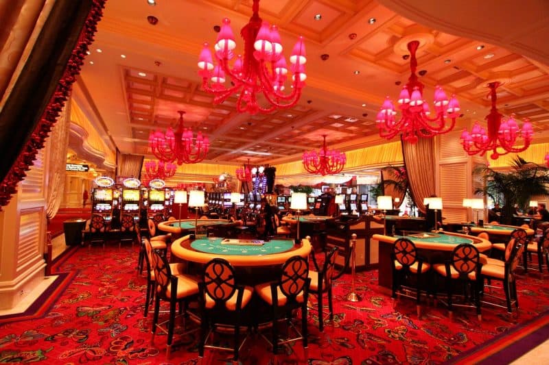 Kazanan Kombinasyonlar: Roulette ve Blackjack’ta Şansın İzleri